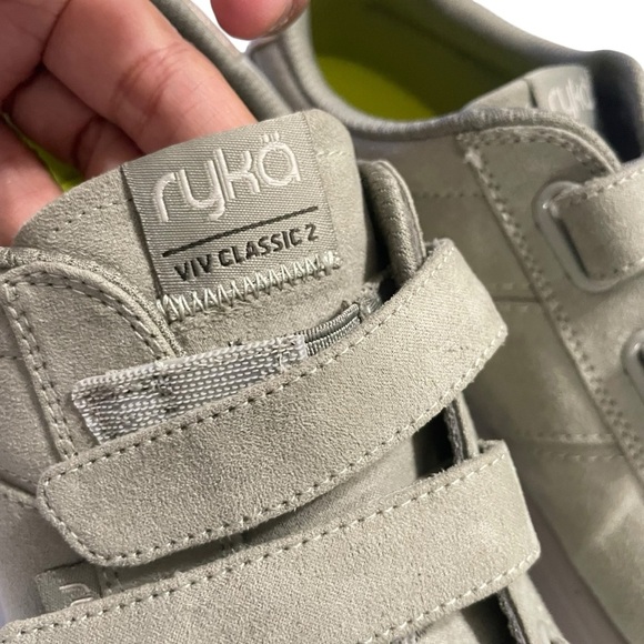 Ryka Viv Classic 2 Sneaker light green suede size 11M - Picture 6 of 11
